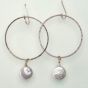 Kenda Kist Large Circle Hoop with Natural Pearl